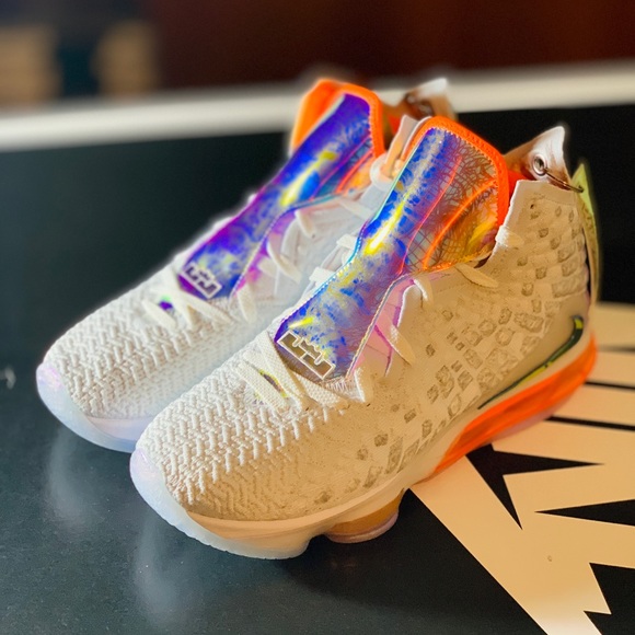 SOLD!!NIKE LEBRON 17 - Picture 7 of 8